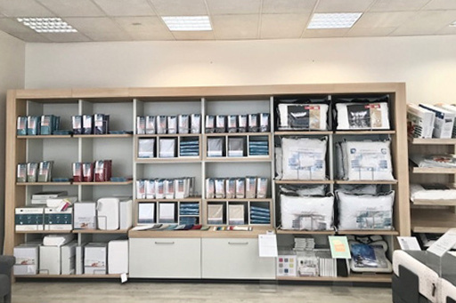 Intérieur magasin de literie Sainte-Maxime - [4]